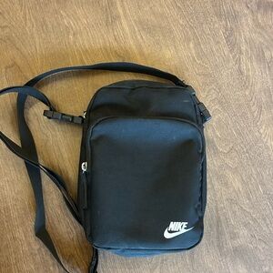 Nike Men's Black Messenger Bag